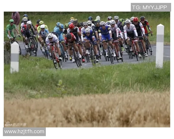 环法直播盛况空前骑行爱好者齐聚一堂共同见证精彩赛事瞬间